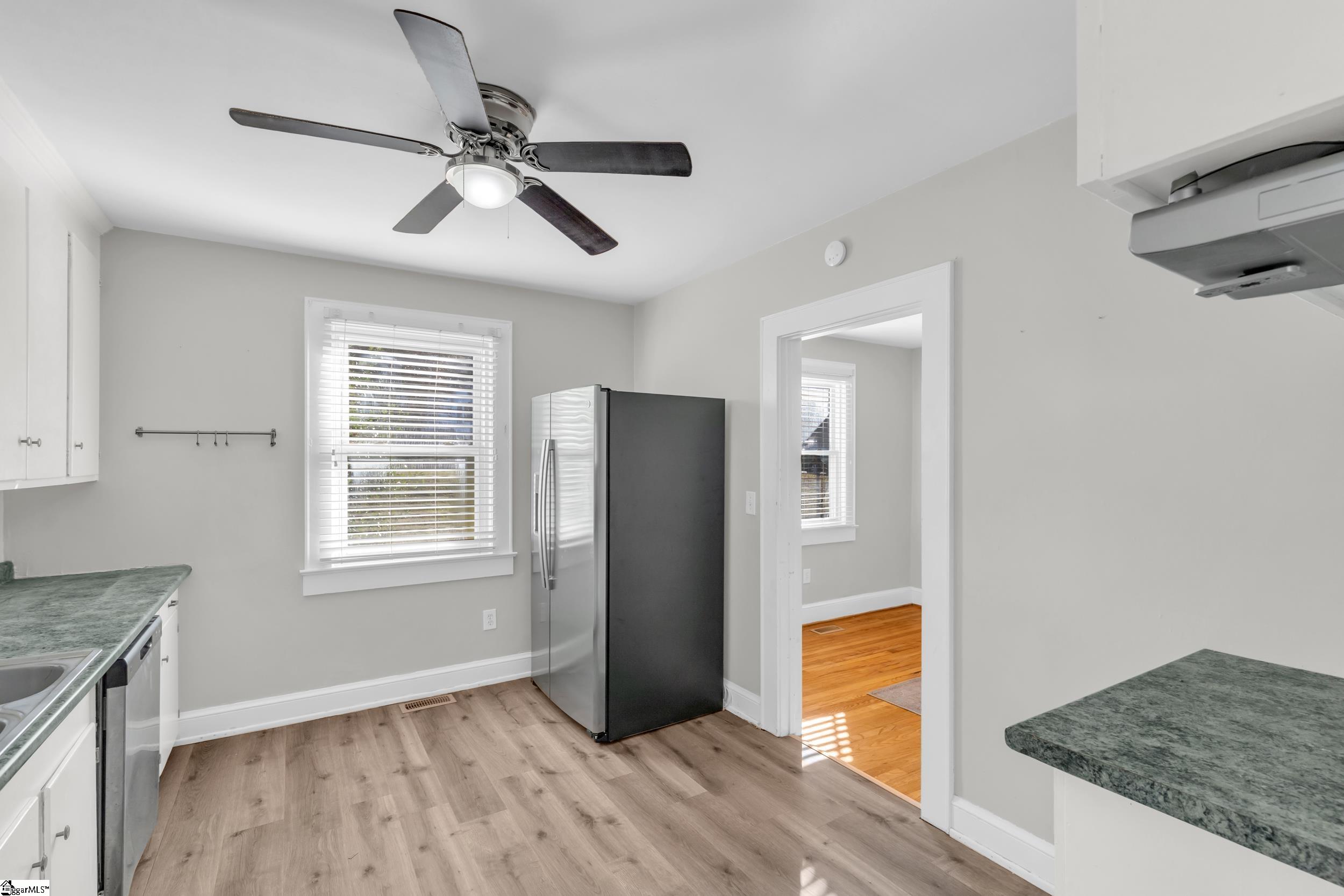 2223 Ridgewood Avenue Anderson, SC 29625 - Photo 21 of 37