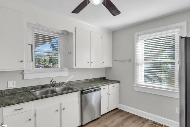 $189,000 | 2223 Ridgewood Avenue, Anderson, SC 29625