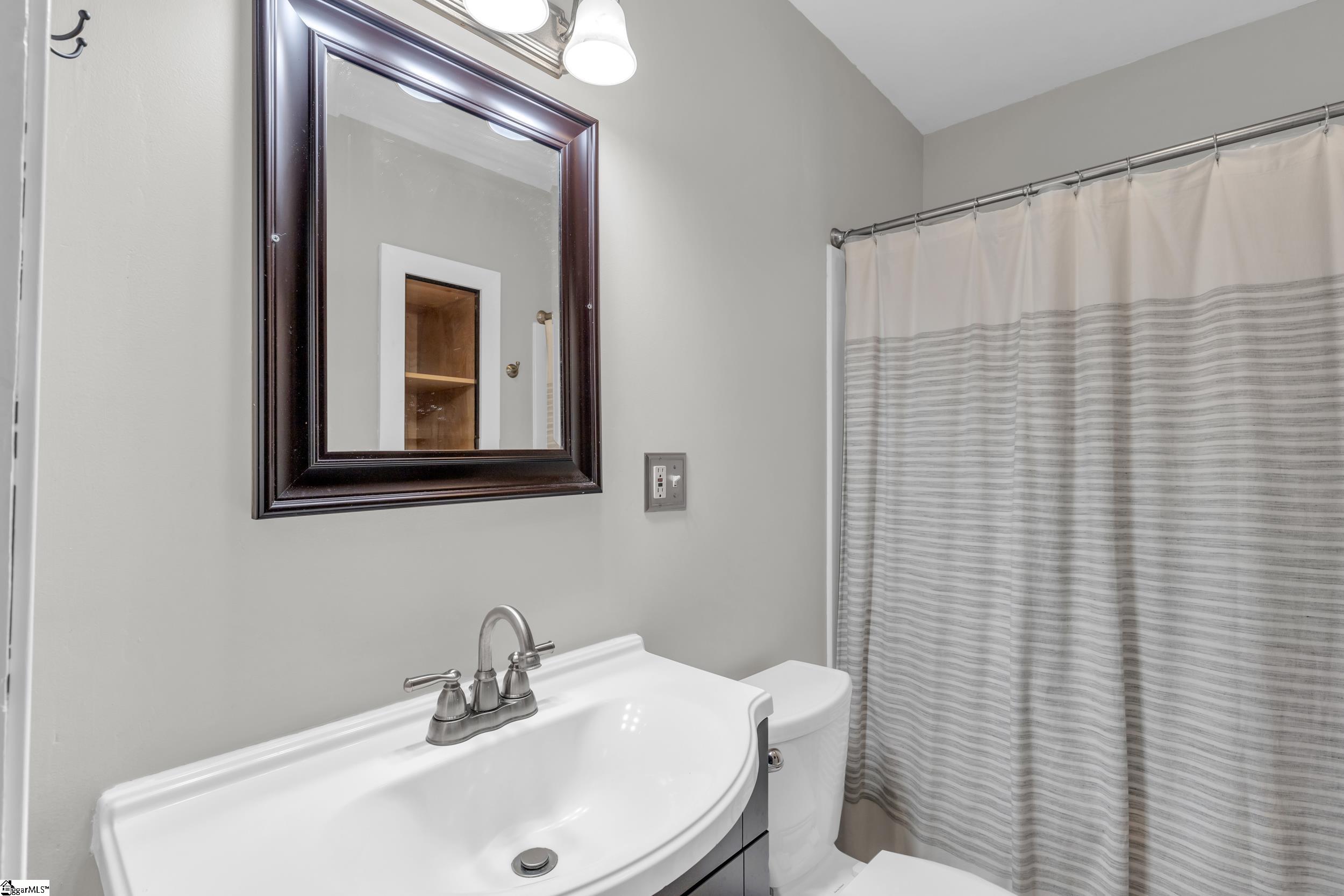 2223 Ridgewood Avenue Anderson, SC 29625 - Photo 27 of 37