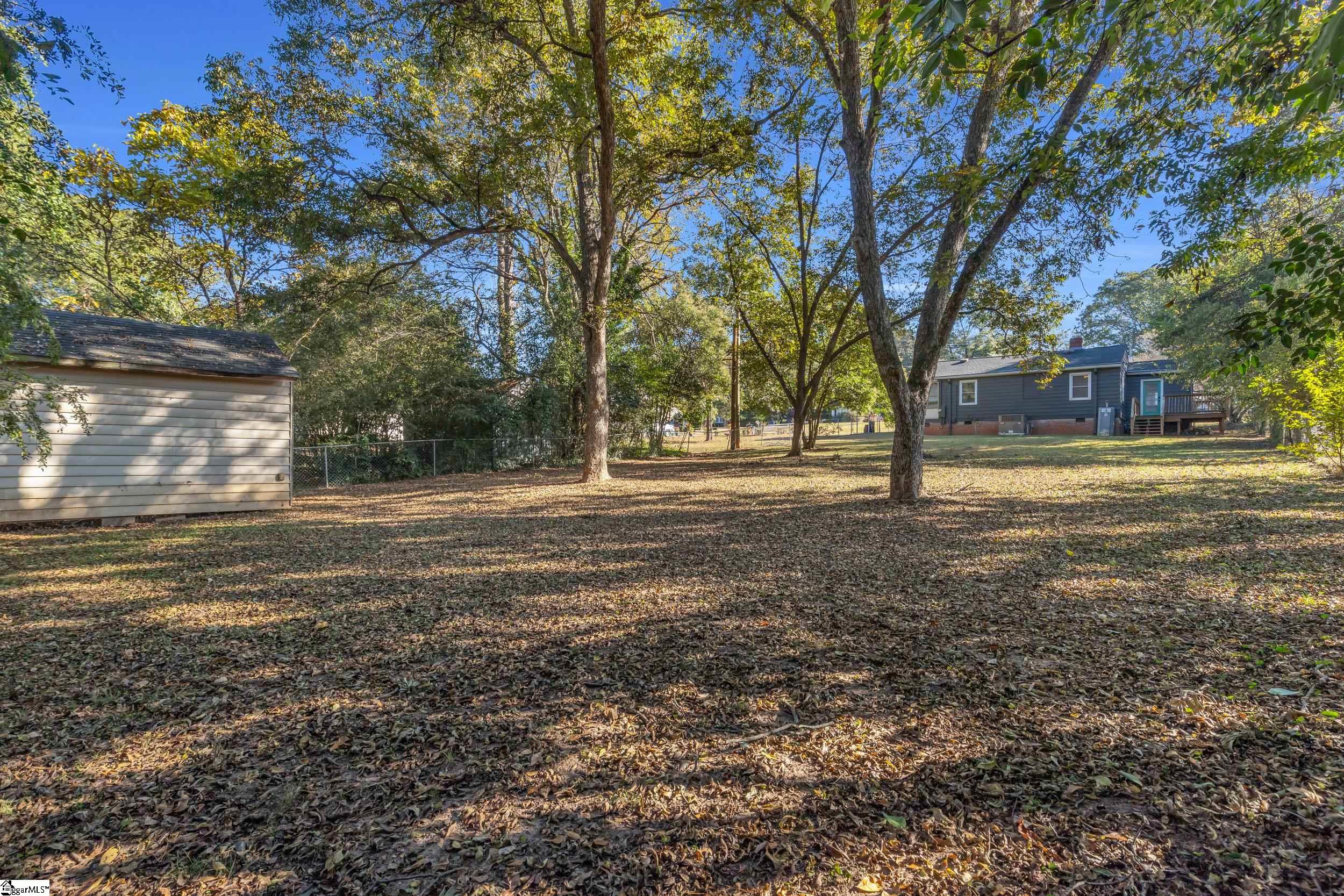 2223 Ridgewood Avenue Anderson, SC 29625 - Photo 33 of 37