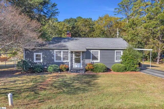 $189,000 | 2223 Ridgewood Avenue, Anderson, SC 29625