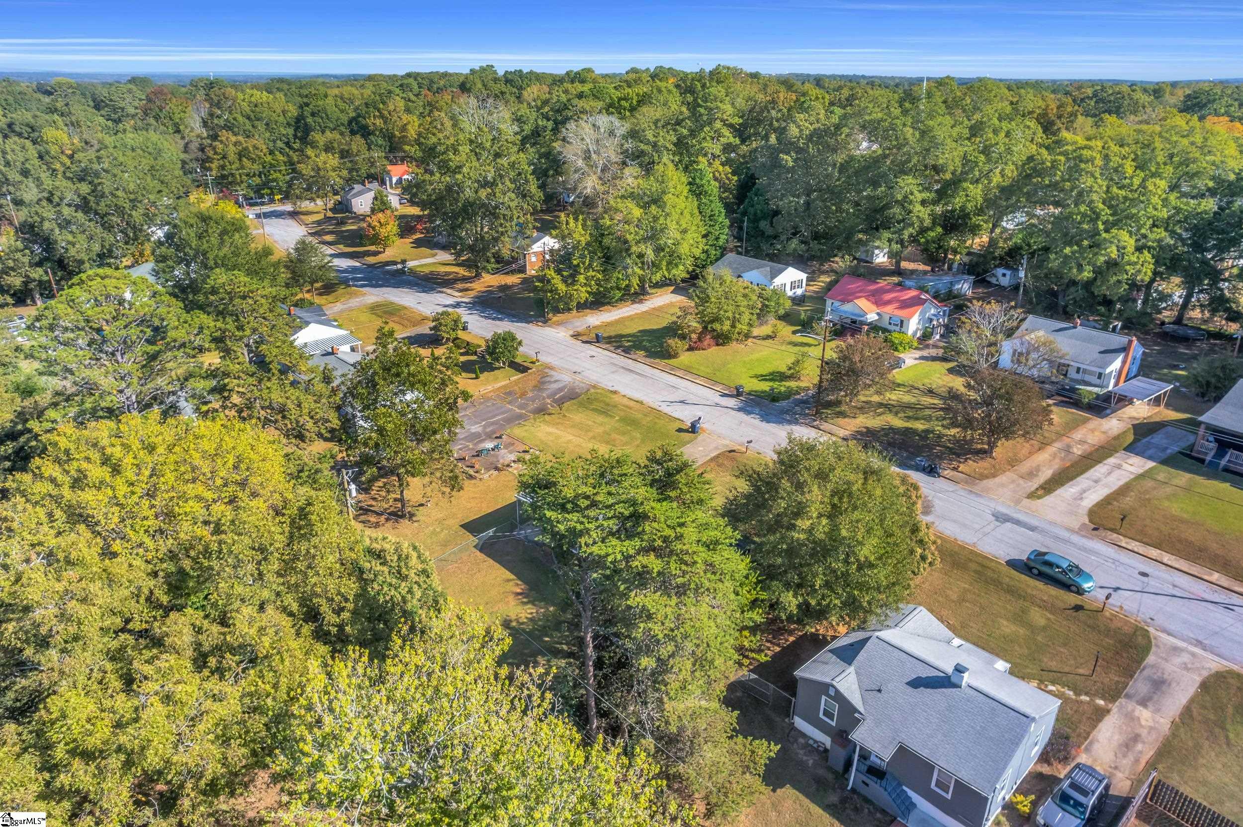 2223 Ridgewood Avenue Anderson, SC 29625 - Photo 5 of 37