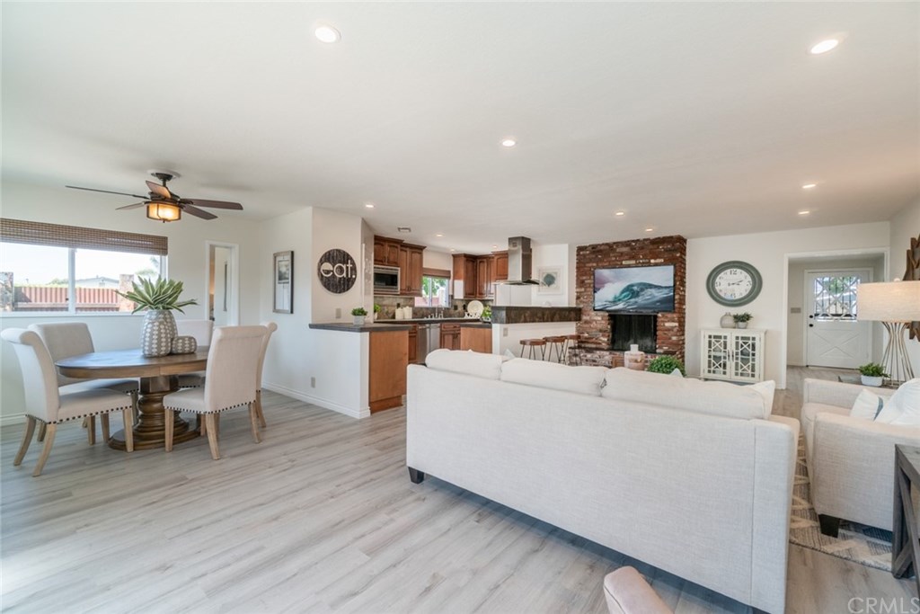 3239 Nebraska Place Costa Mesa, CA 92626 - Photo 11 of 56