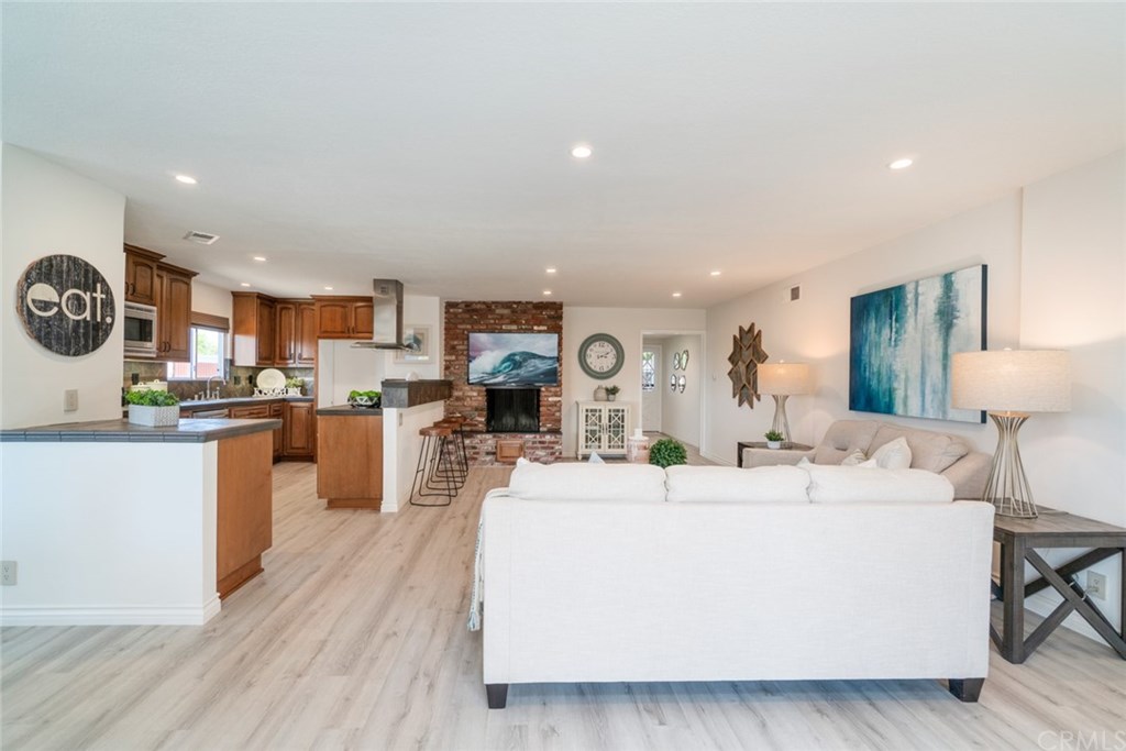 3239 Nebraska Place Costa Mesa, CA 92626 - Photo 12 of 56