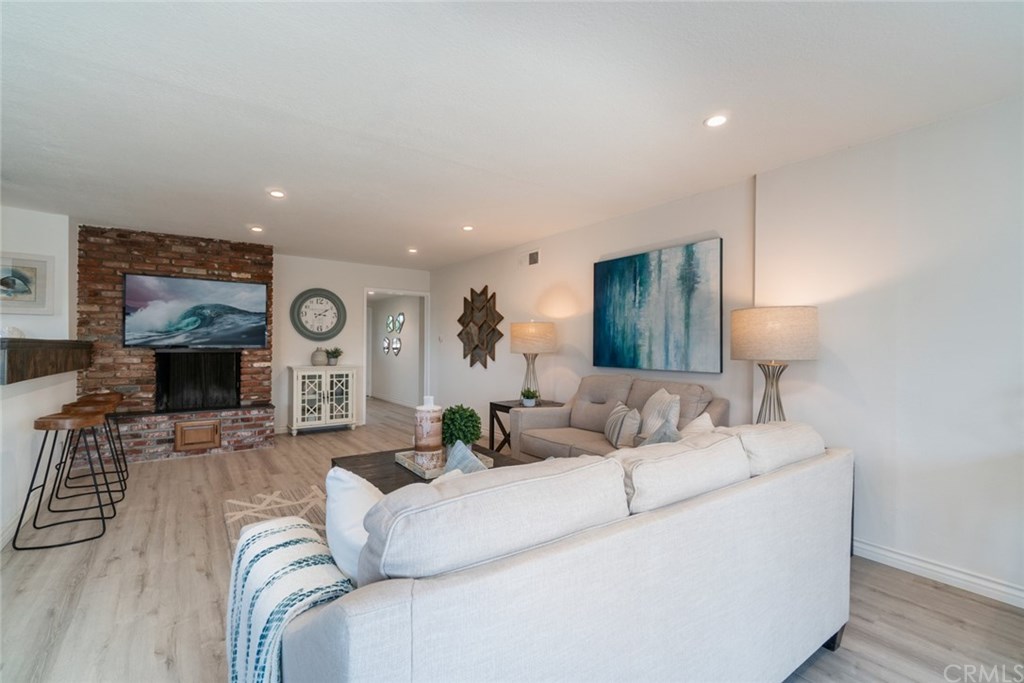 3239 Nebraska Place Costa Mesa, CA 92626 - Photo 9 of 56