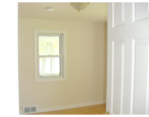 33 South Charlton Shore Road Charlton, MA 01507 - Photo 7 of 14 Gallery Image 7