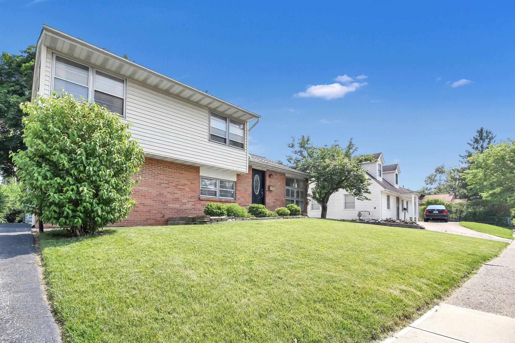 1121 Afton Road Columbus, OH 43221 - Photo 3 of 38 3-web-or-mls-1121-afton-rd