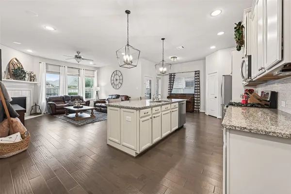 $440,000 | 2223 Tonkawa Trail, Katy, TX 77493