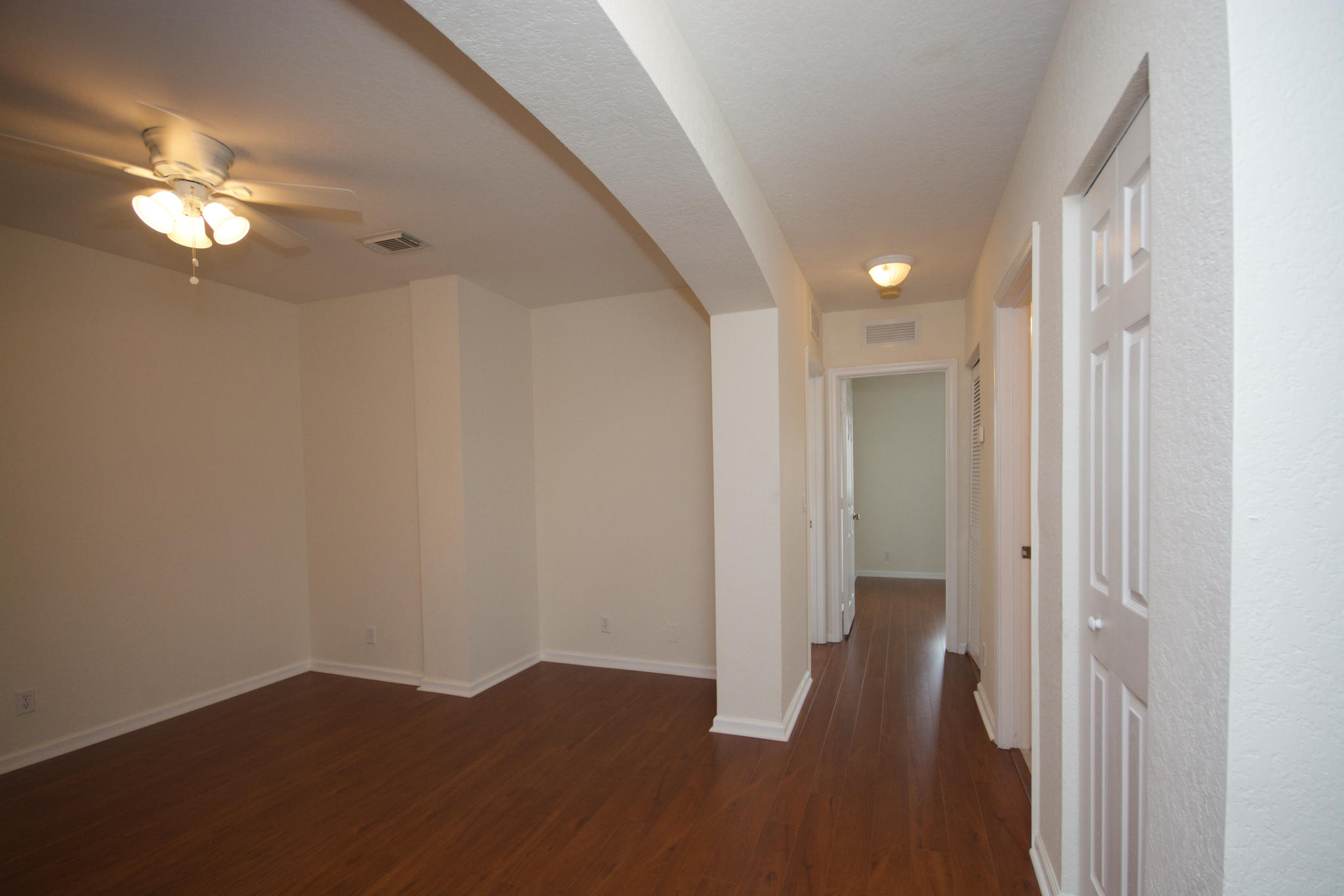 2046 Oakhurst Way Riviera Beach, FL 33404 - Photo 12 of 25 DSC_1028