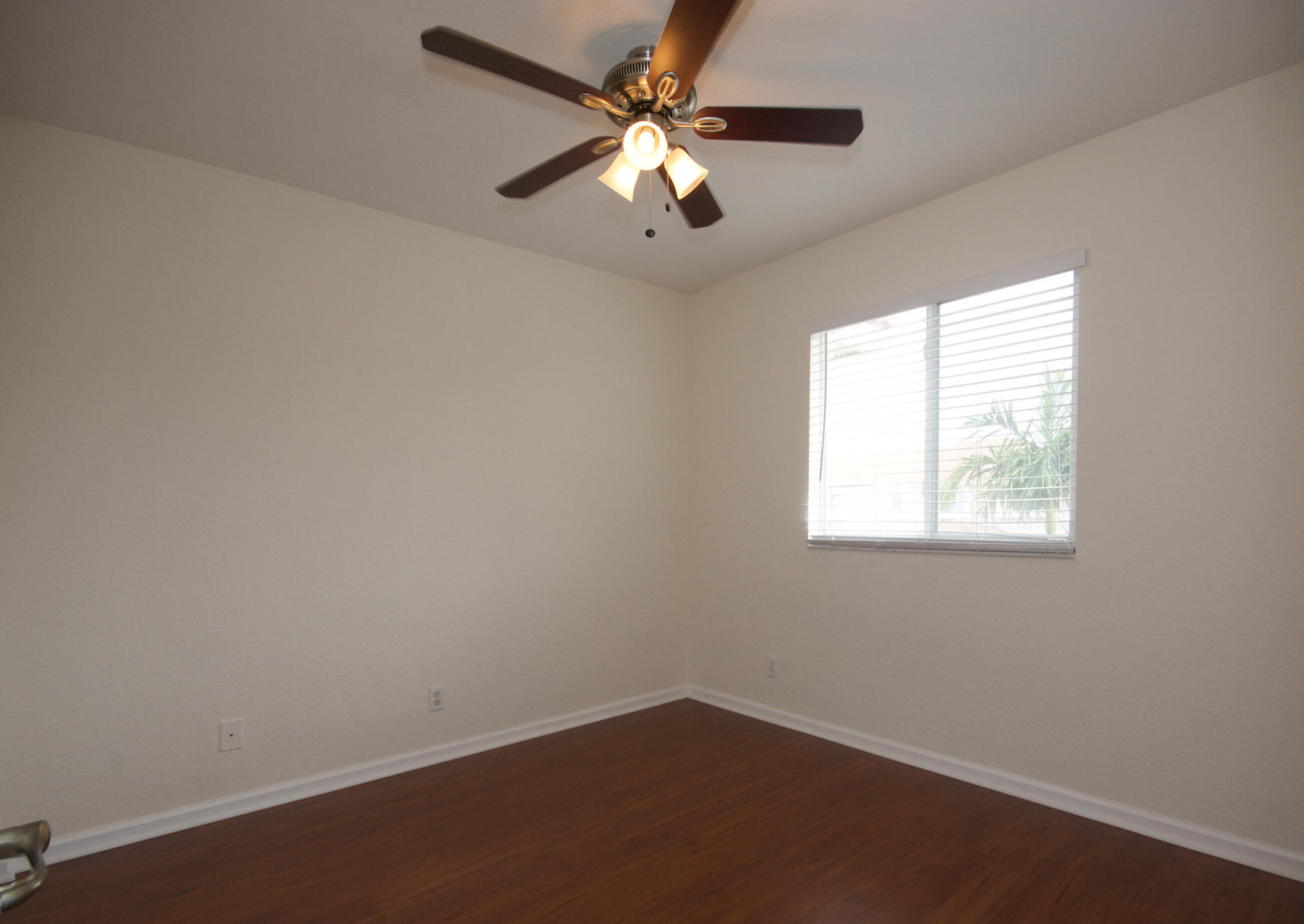 2046 Oakhurst Way Riviera Beach, FL 33404 - Photo 15 of 25 DSC_1017