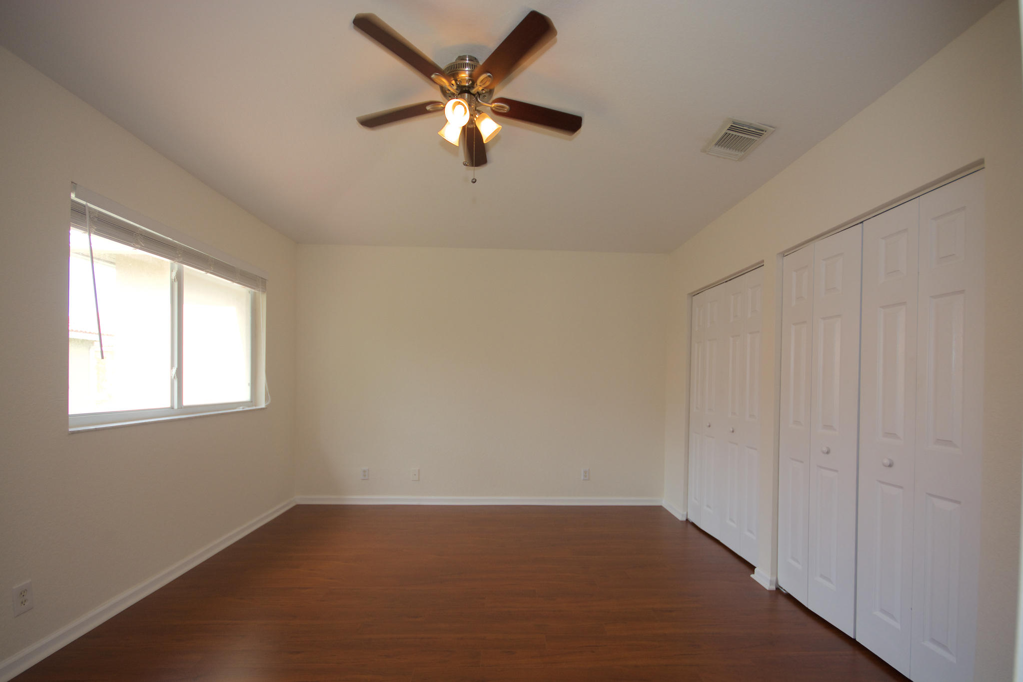2046 Oakhurst Way Riviera Beach, FL 33404 - Photo 9 of 25 DSC_1021