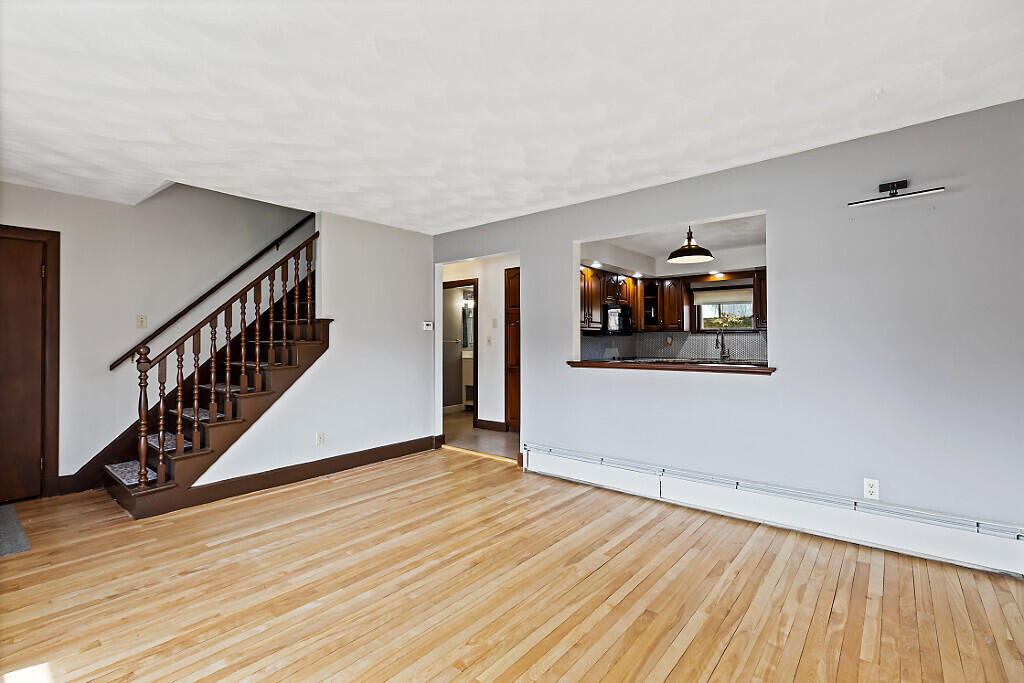 7 Collette Street Waterville, ME 04901 - Photo 15 of 53 Living room