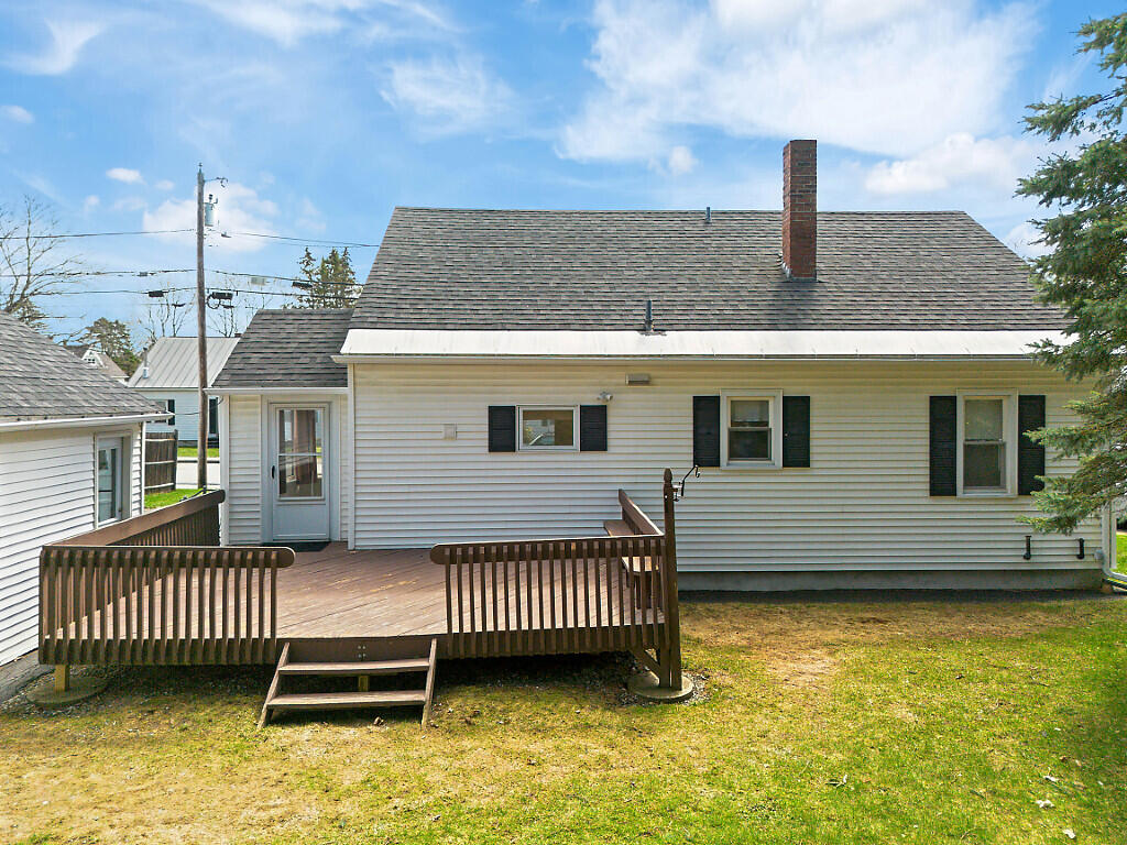 7 Collette Street Waterville, ME 04901 - Photo 4 of 53 Back deck