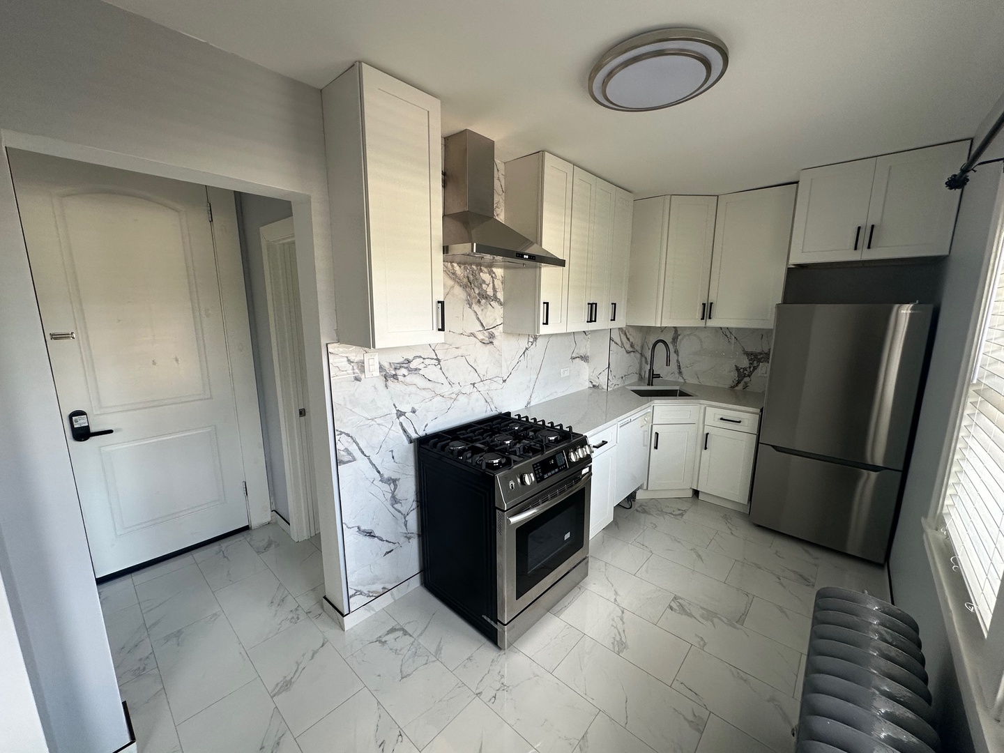 6 South Monterey Avenue, Unit E Villa Park, IL 60181 - Photo 2 of 11