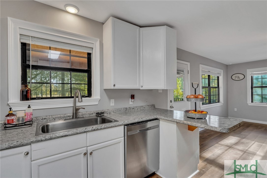 313 Bush Road Savannah, GA 31419 - Photo 10 of 31 Gallery Image 10