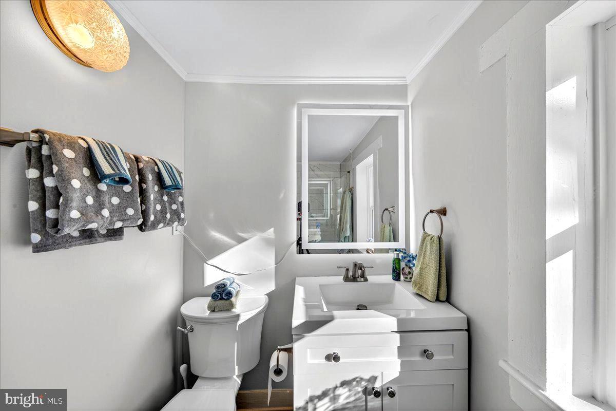 290 Riley Hollow Road Huntly, VA 22640 - Photo 24 of 148