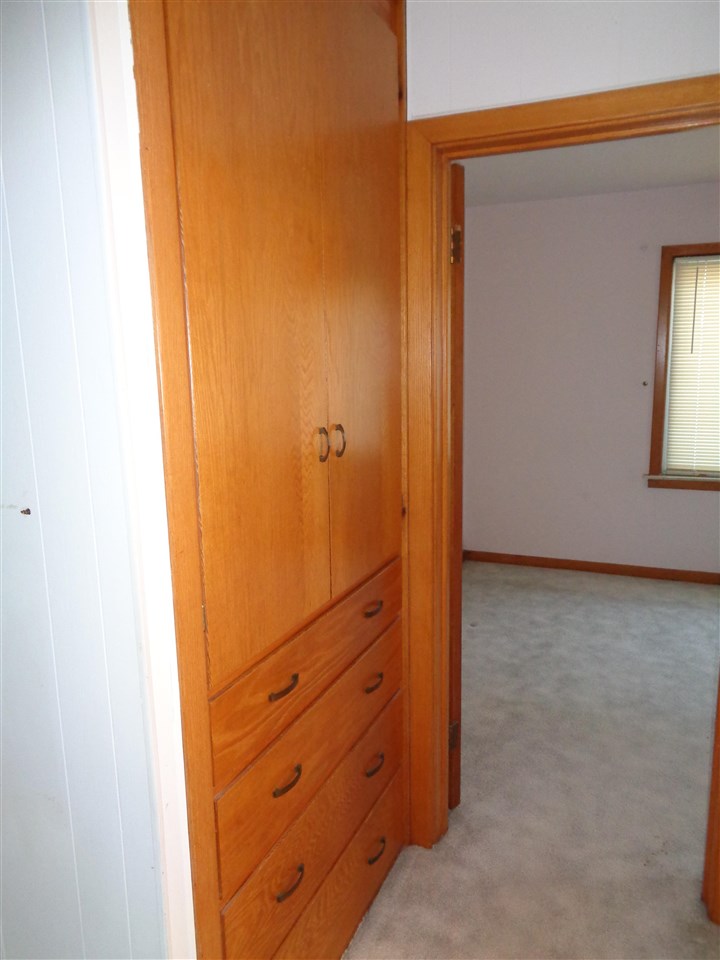 6910 King Road Bridgeport, MI 48722 - Photo 16 of 50