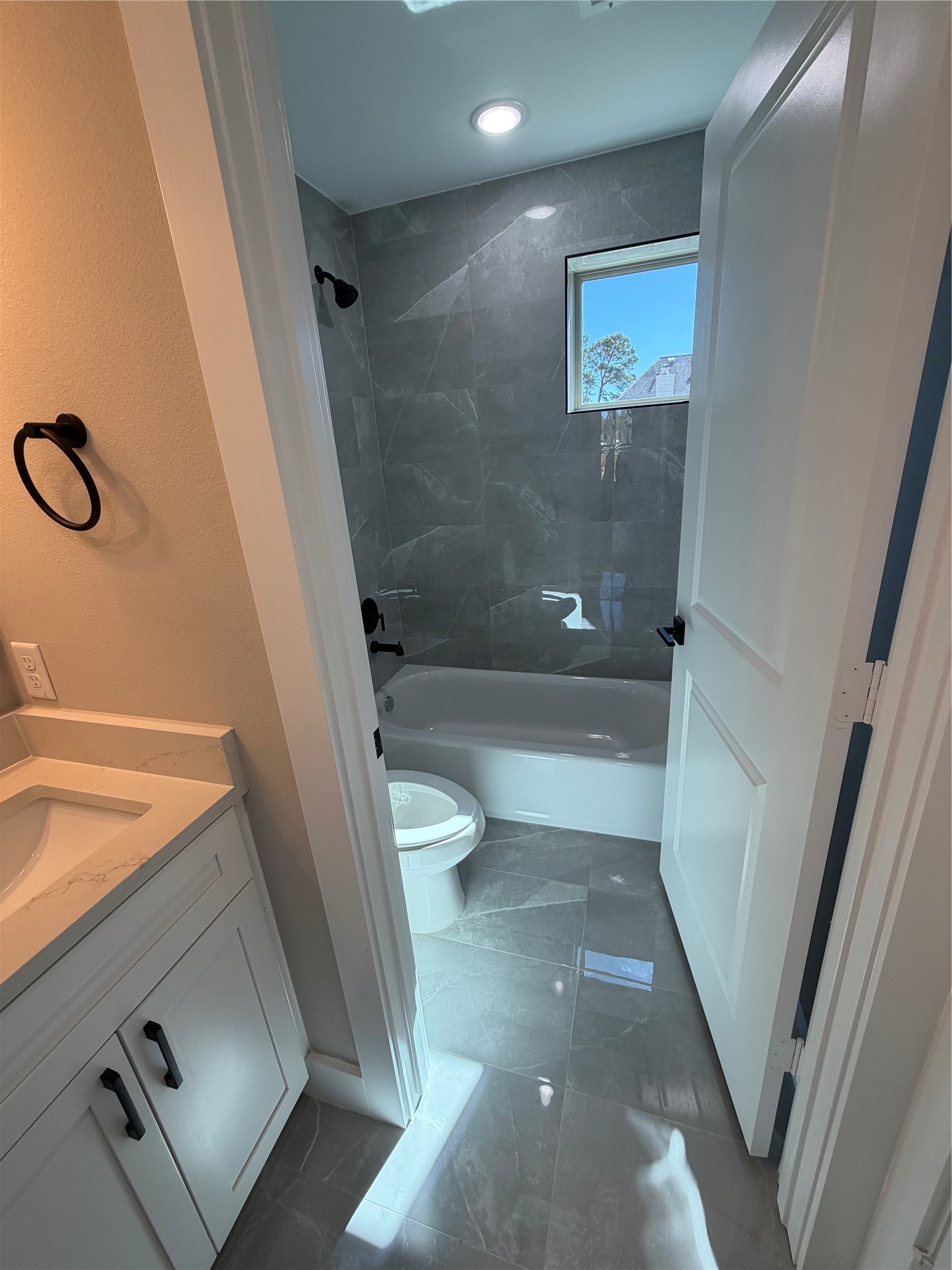 2523 Liguria Lane Spring, TX 77388 - Photo 19 of 30 a bathroom with a tub and toilet