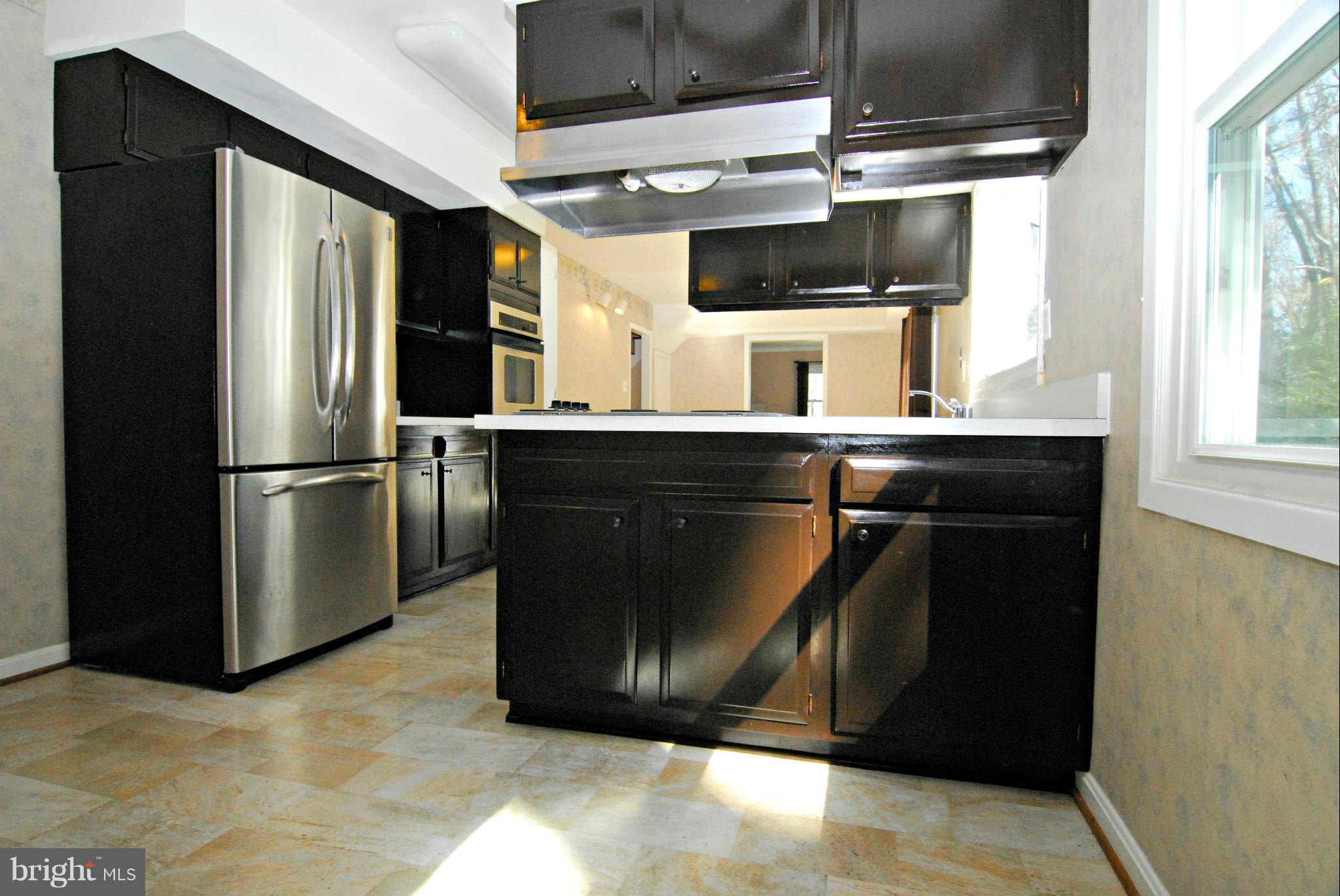 8905 Royal Ridge Lane Laurel, MD 20708 - Photo 14 of 28 Kitchen