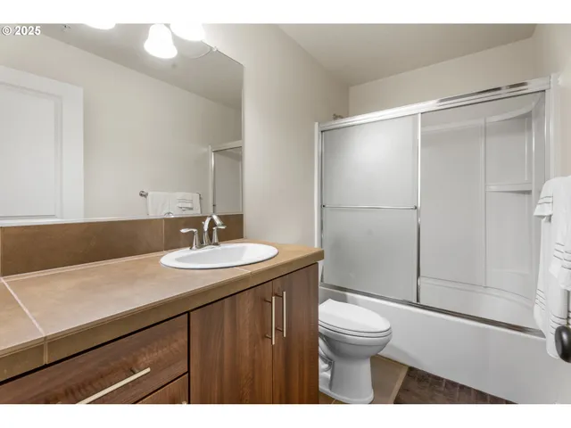 $389,000 | 7906 Northeast Miriam Way, Hillsboro, OR 97006