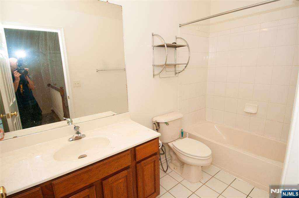 514 Deluca Road Belleville, NJ 07109 - Photo 27 of 34