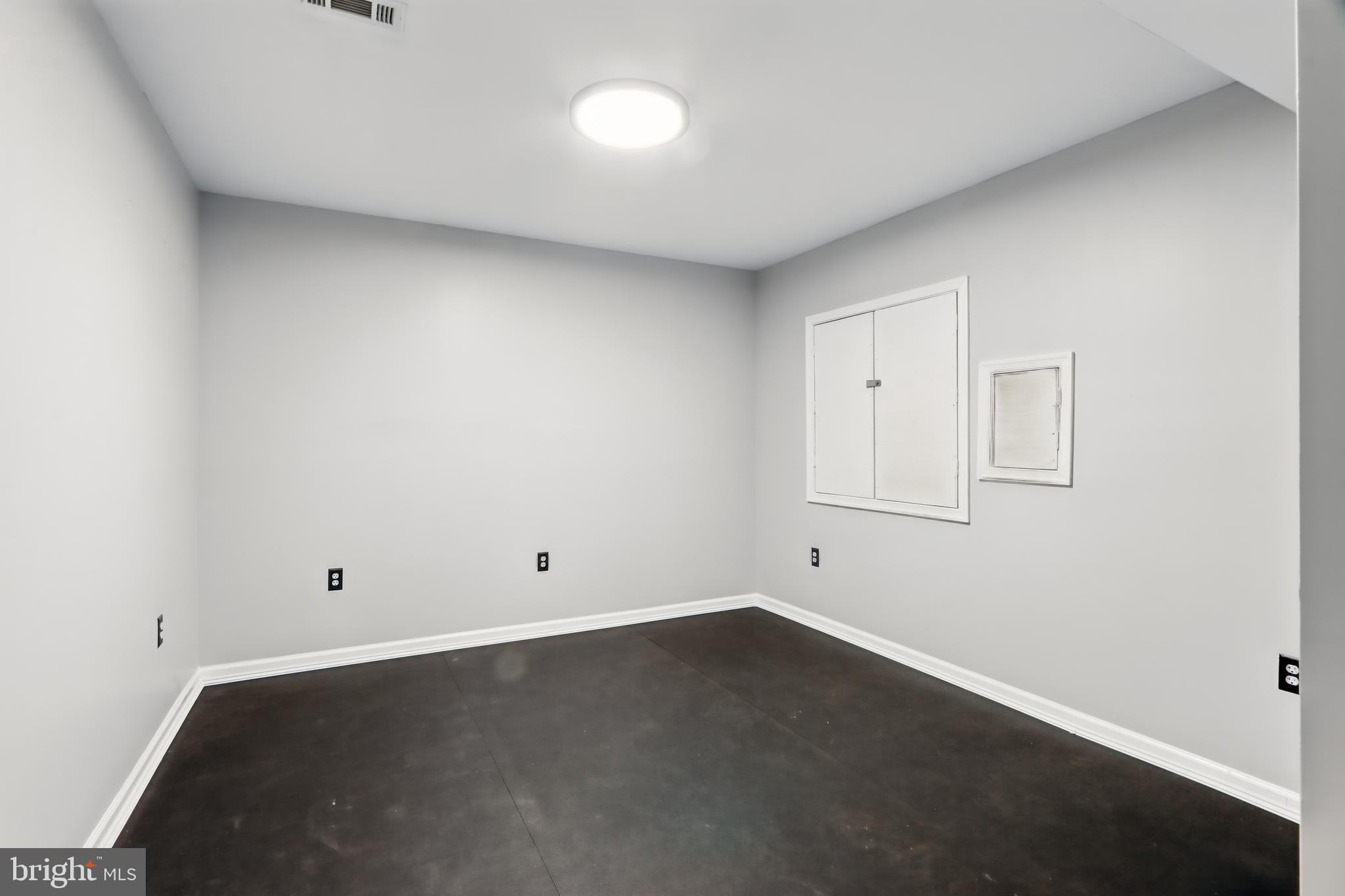 5185 Meadows Farm Road Lothian, MD 20711 - Photo 14 of 29 a view of an empty room