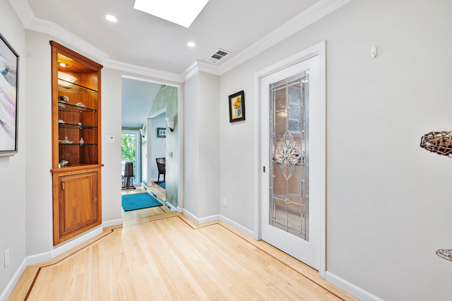 1625 Gary Way Carmichael, CA 95608 - Photo 20 of 49 a bedroom with a bed and a window