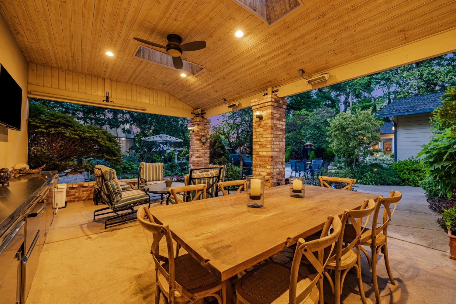 1625 Gary Way Carmichael, CA 95608 - Photo 3 of 49 a view of a patio with a table and chairs
