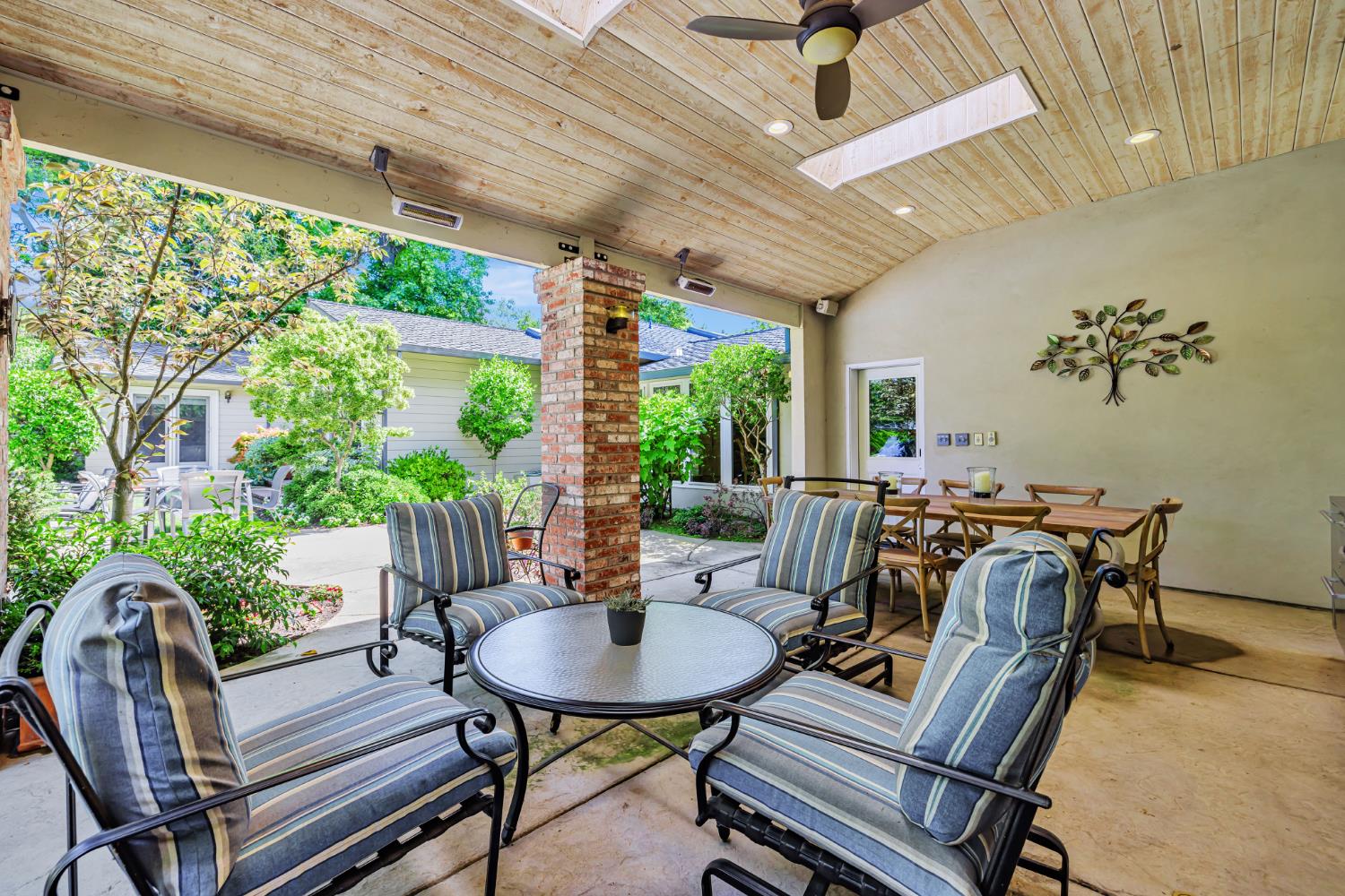 1625 Gary Way Carmichael, CA 95608 - Photo 8 of 49 a view of a dining room with furniture window and outside view