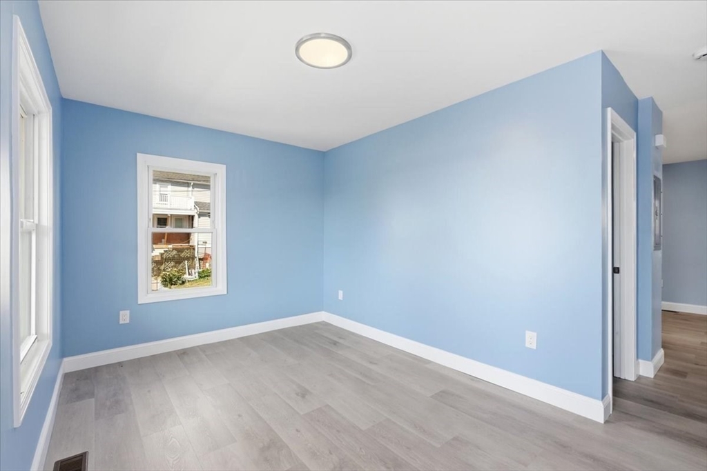 26 Bay Street, Unit 1 Hull, MA 02045 - Photo 7 of 26