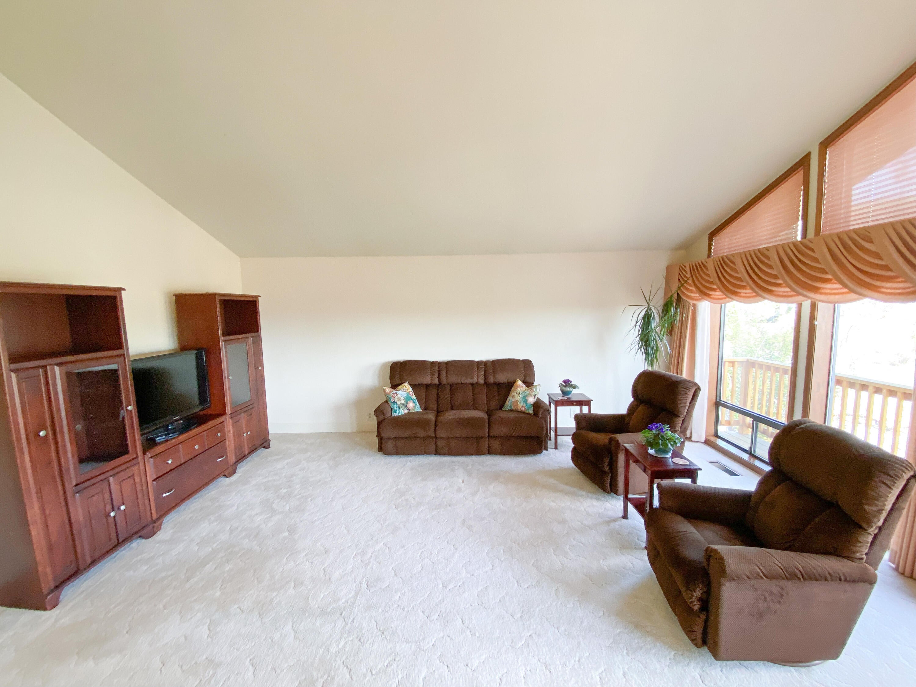 159 Ridgecrest Drive Klamath Falls, OR 97601 - Photo 16 of 123 15