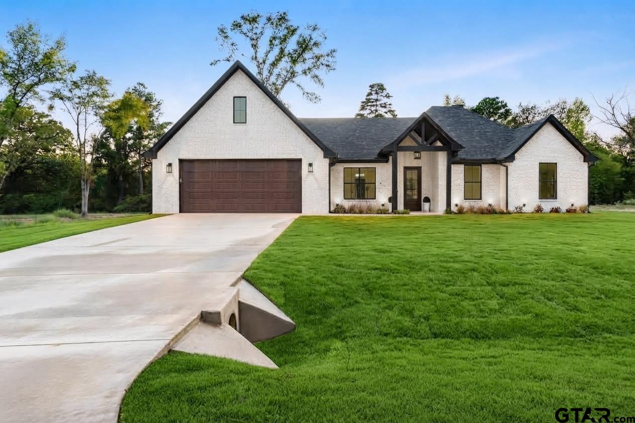 404 Small Oaks Road Kilgore, TX 75662 - Photo 2 of 35 Gallery Image 2