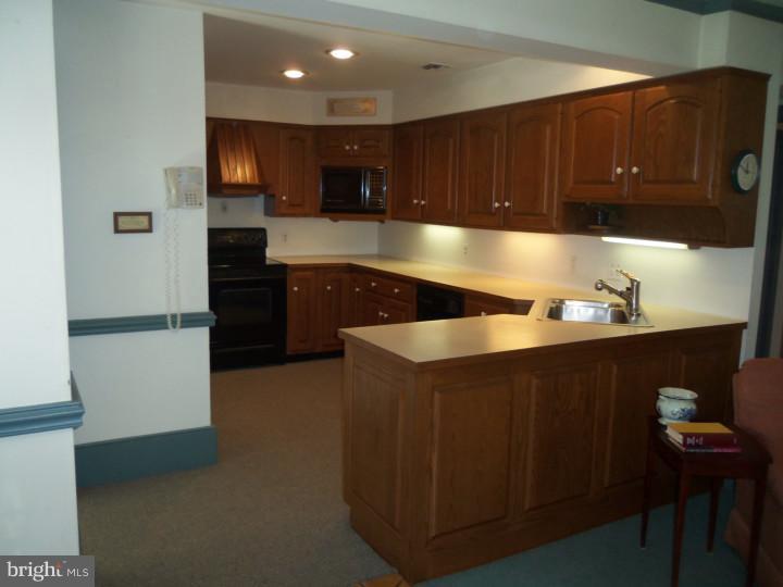 13011 Proctor Road Philadelphia, PA 19116 - Photo 5 of 18 Kitchen