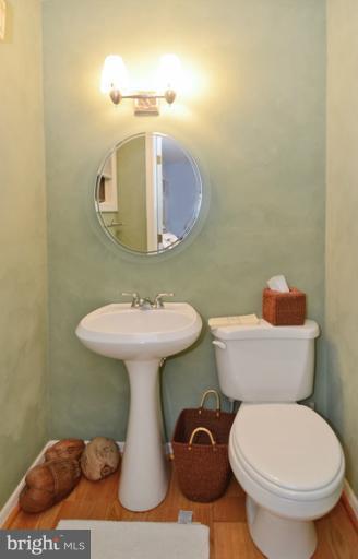 5219 Downing Road Baltimore, MD 21212 - Photo 2 of 24 Bath