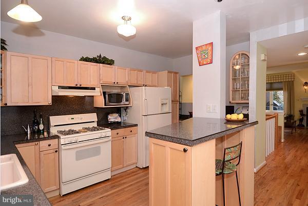 5219 Downing Road Baltimore, MD 21212 - Photo 19 of 24 Kitchen