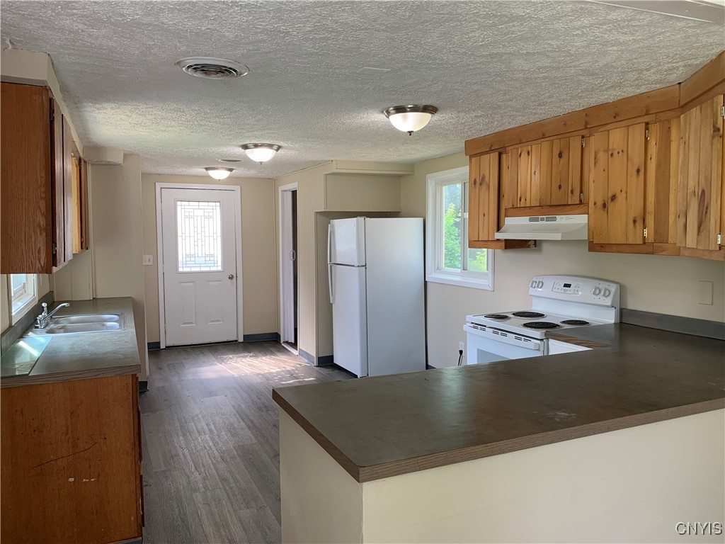 20 Park Avenue Lacona, NY 13083 - Photo 5 of 22 Apartment 1