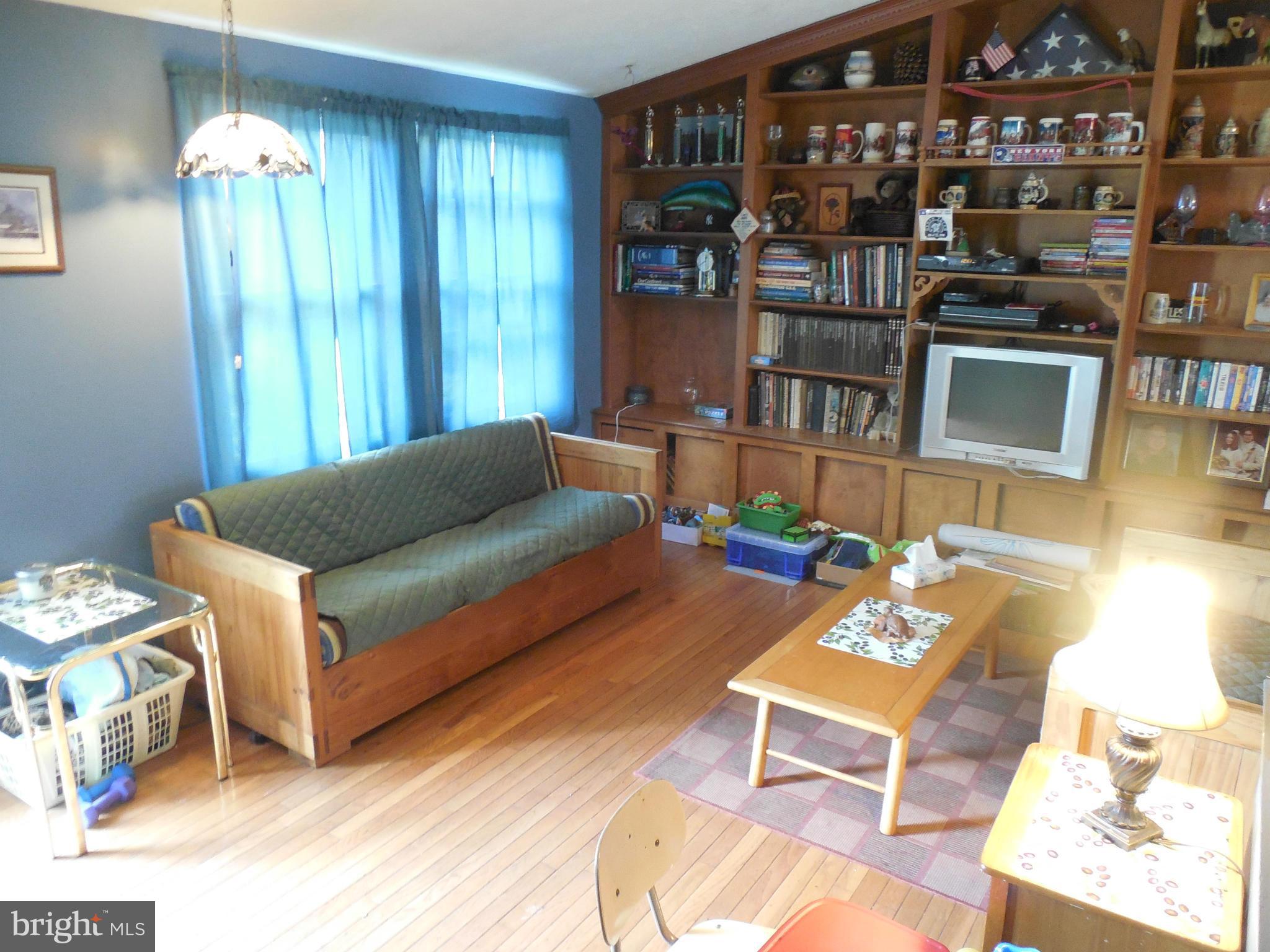 1336 Hillcrest Drive Frederick, MD 21703 - Photo 3 of 21 Family Room