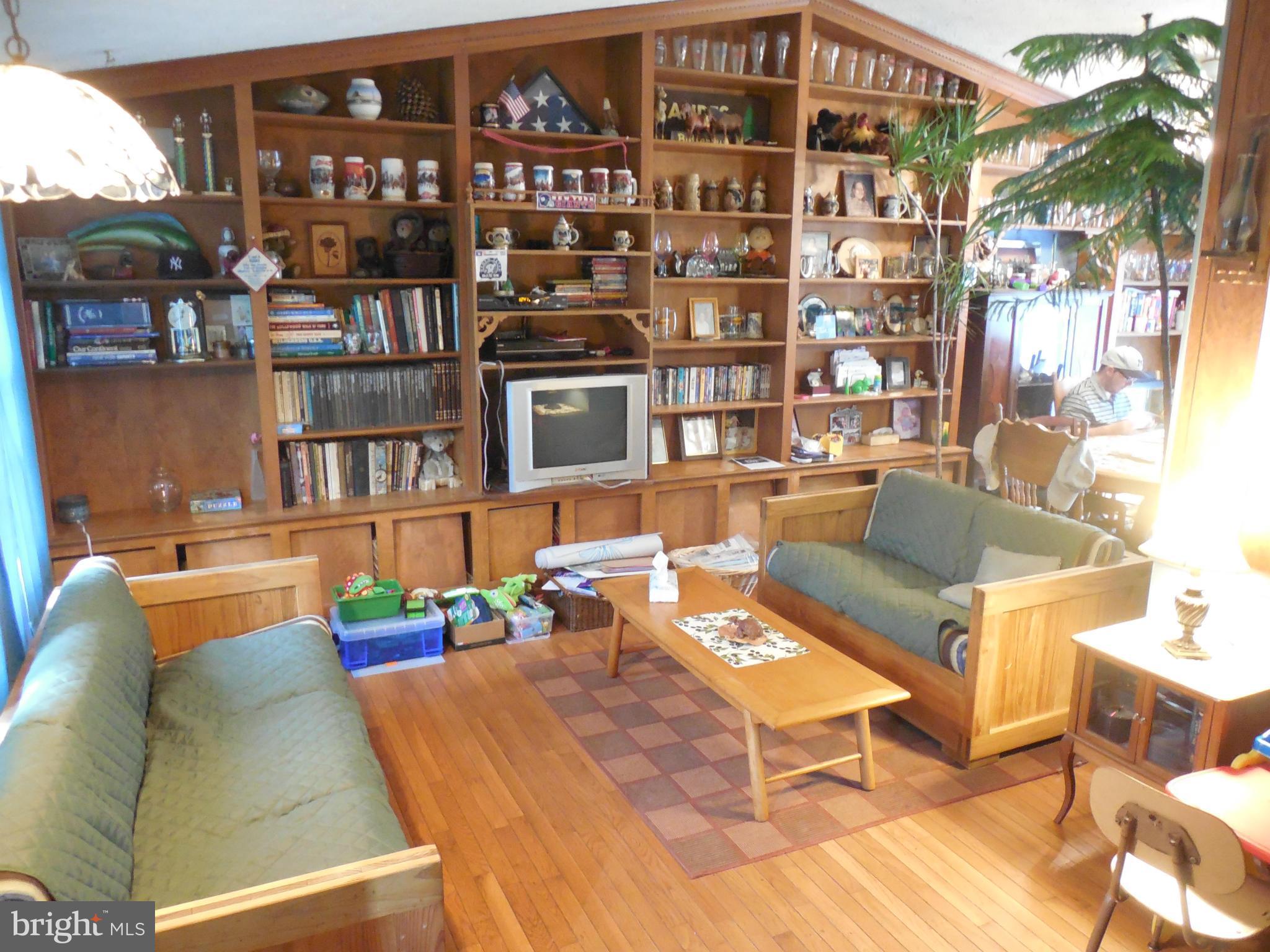 1336 Hillcrest Drive Frederick, MD 21703 - Photo 4 of 21 Family Room