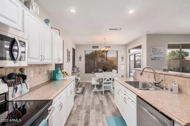 $550,000 | 3904 South Sinova Avenue, Gilbert, AZ 85297