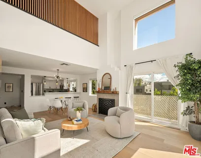 $995,000 | 3439 Keystone Avenue, Unit 1, Los Angeles, CA 90034