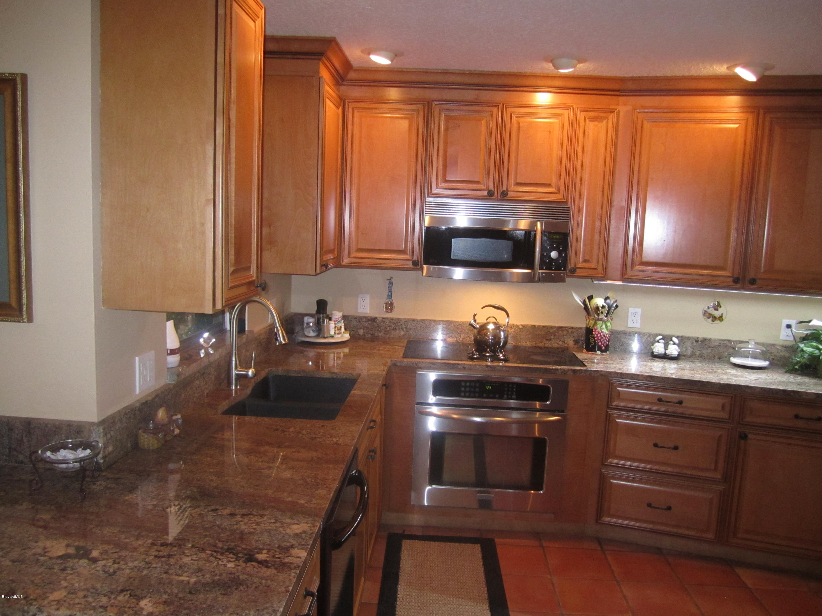 1024 Knecht Road Northeast Palm Bay, FL 32905 - Photo 4 of 20 Granite Tops