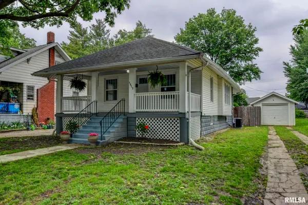 $139,900 | 1013 West Vine Street, Taylorville, IL 62568