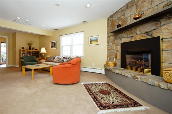 37 Saddle Club Road Lexington, MA 02420 - Photo 7 of 11 Gallery Image 7