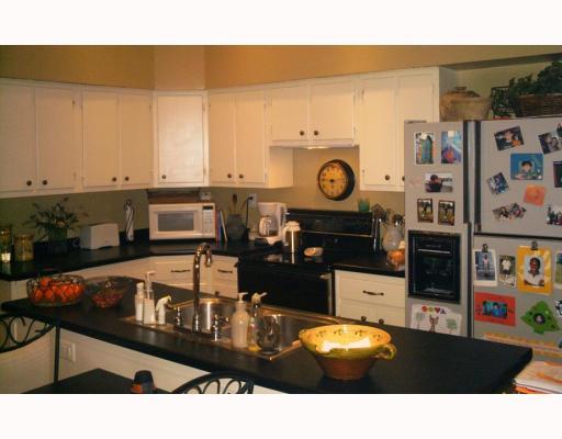 564 River Road Beaver, PA 15009 - Photo 3 of 9 Kitchen.