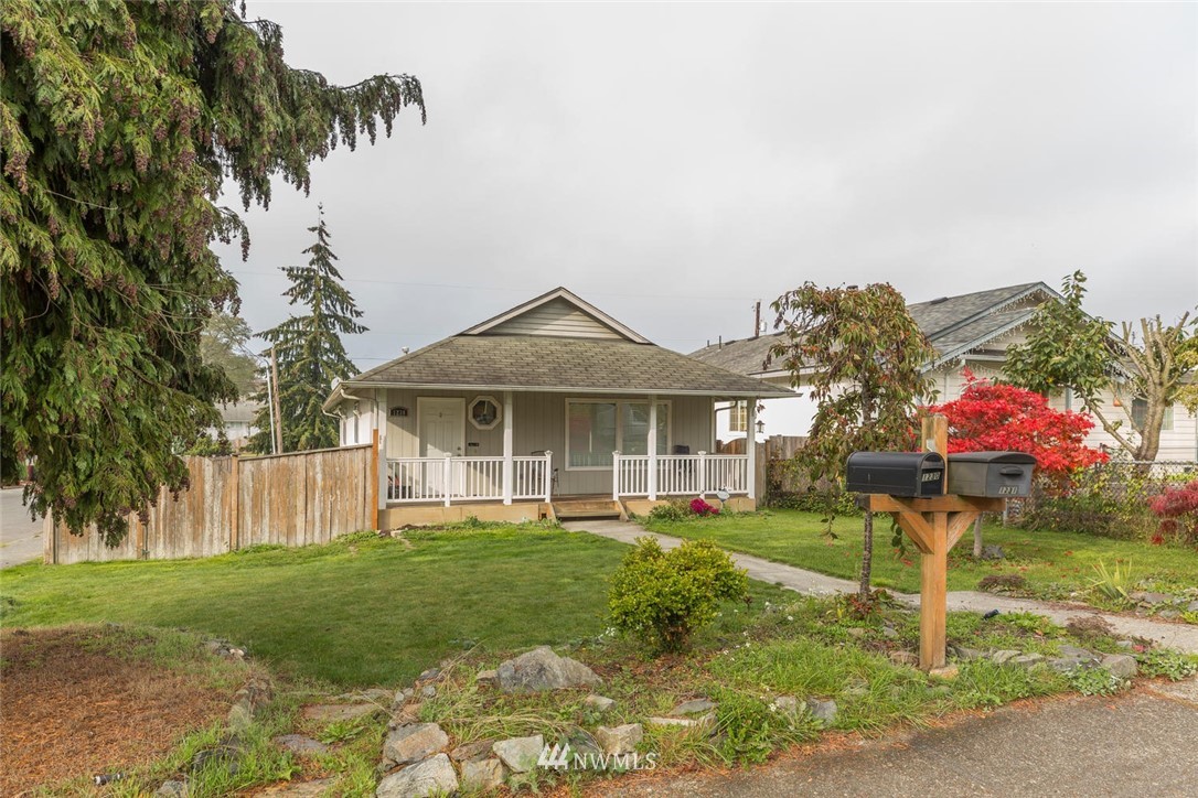 1230 Maple Street Everett, WA 98201 - Photo 2 of 13 Gallery Image 2