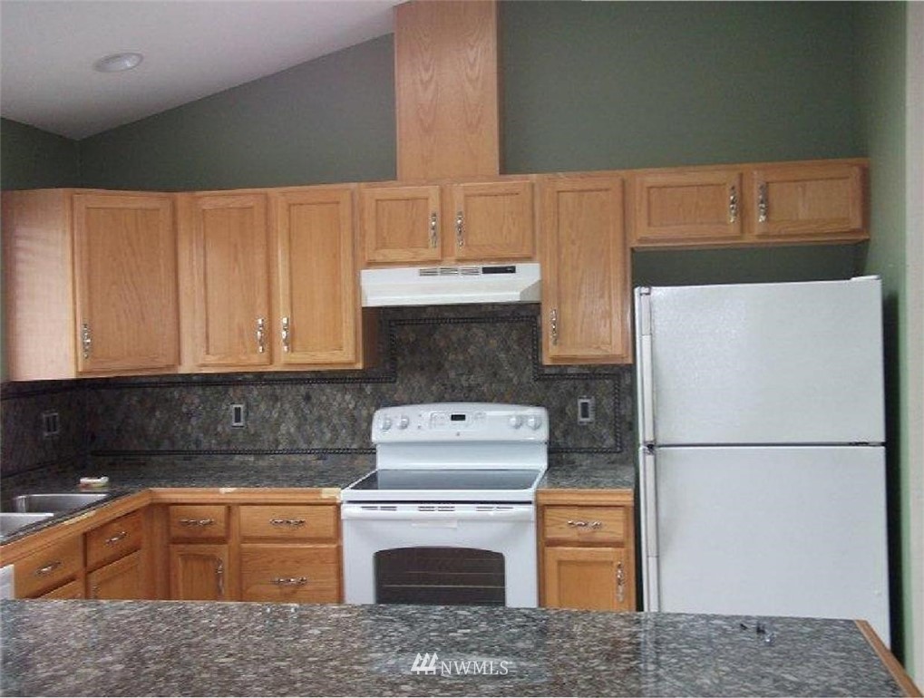 1230 Maple Street Everett, WA 98201 - Photo 6 of 13 Gallery Image 6