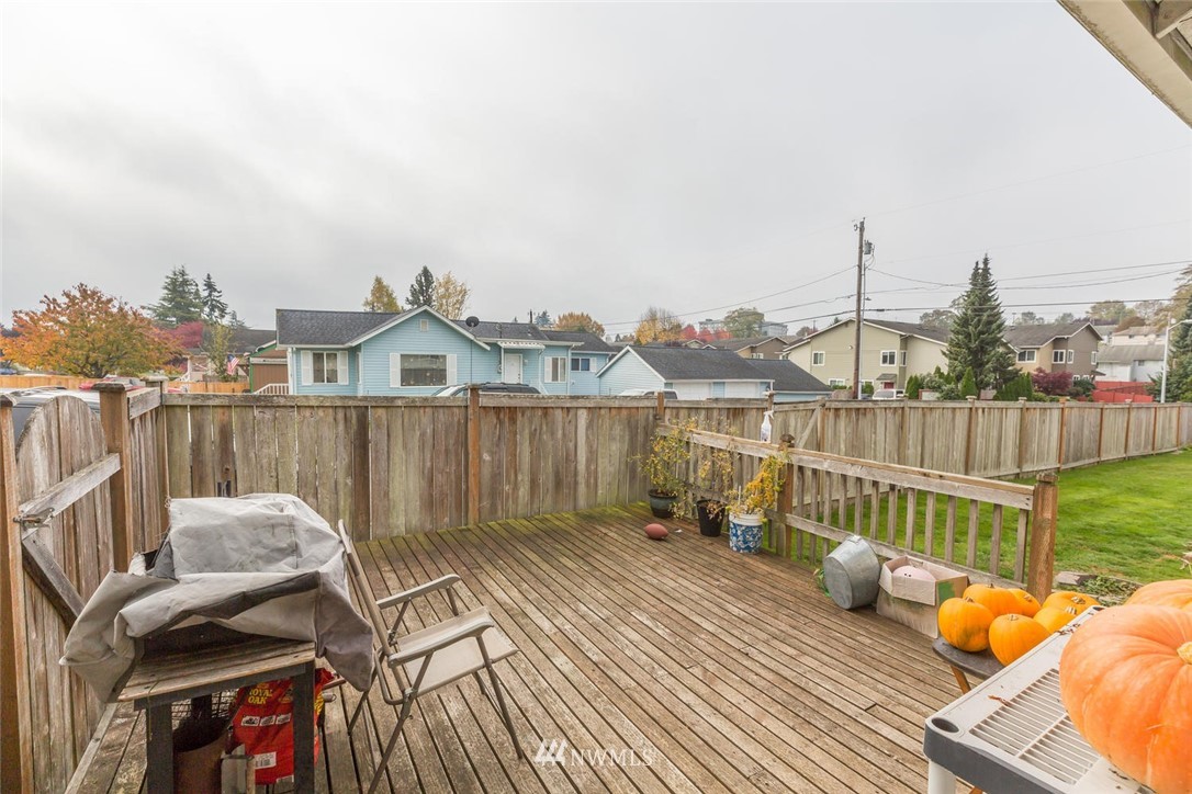 1230 Maple Street Everett, WA 98201 - Photo 9 of 13 Gallery Image 9