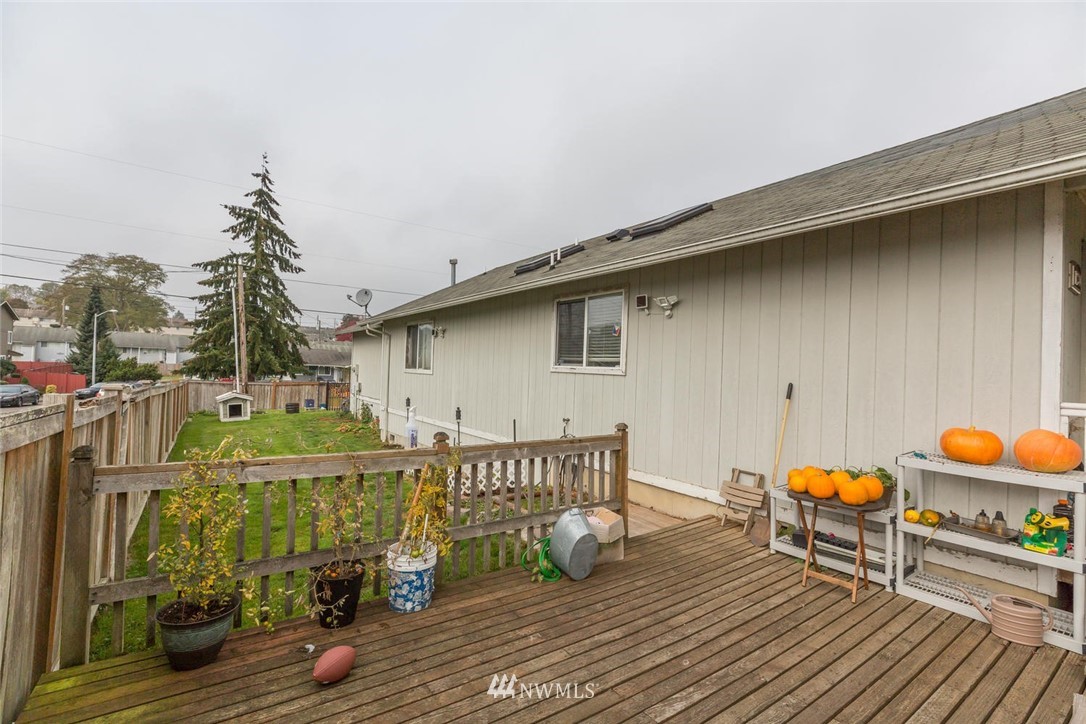 1230 Maple Street Everett, WA 98201 - Photo 10 of 13 Gallery Image 10