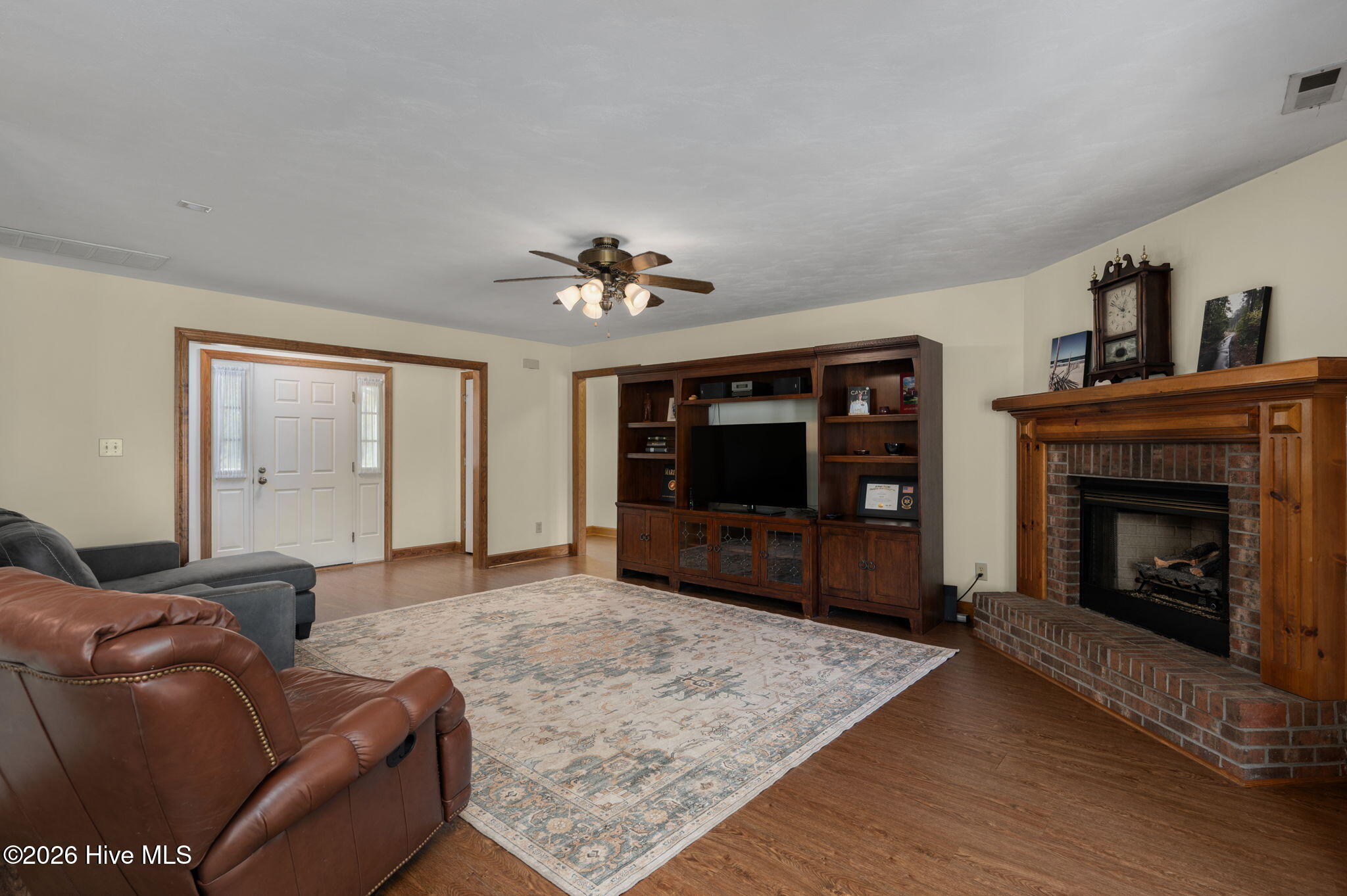 813 Puddin Ridge Road Moyock, NC 27958 - Photo 3 of 49 Spacious Great Room