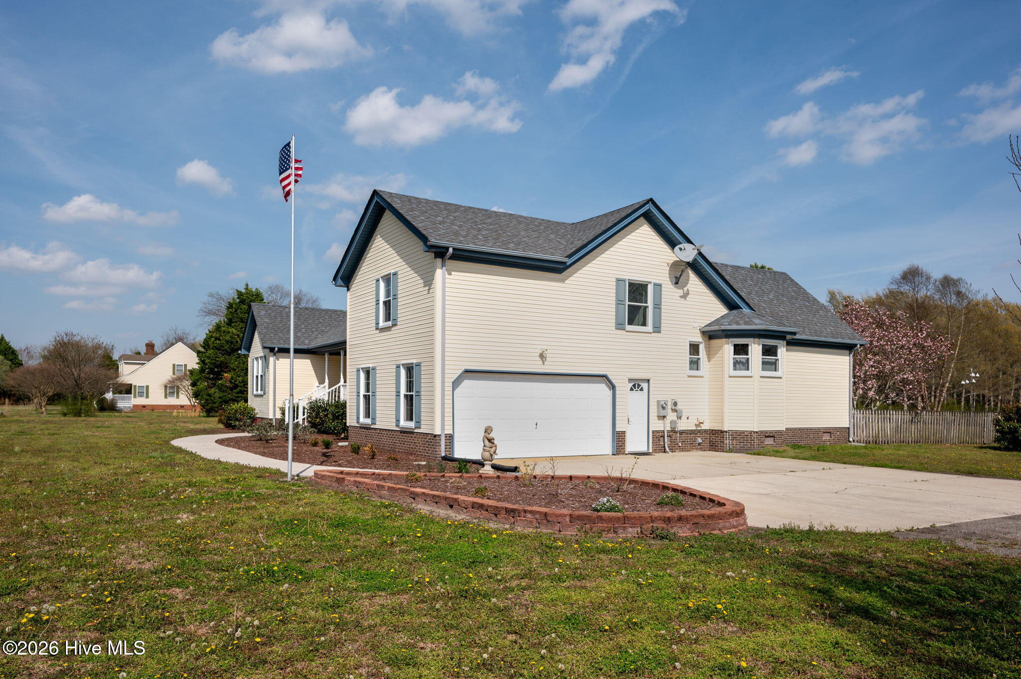 813 Puddin Ridge Road Moyock, NC 27958 - Photo 32 of 49 Attached 2 Car Garage